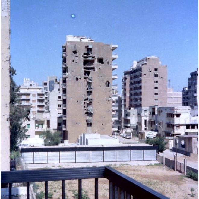 Bâtiment proche ligne verte.